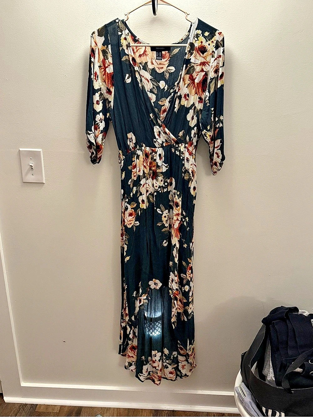 Forever 21 Floral Wrap Maxi Dress Blue Size 2X Like New